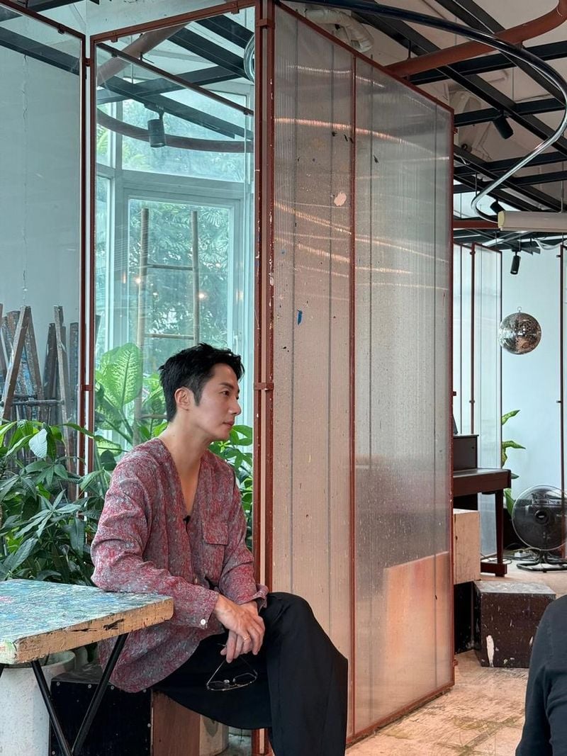 “여름 기분을 닮은 오후”…정일우, 고요한 시선→내면 깊이 전율 / 배우 정일우 인스타그램