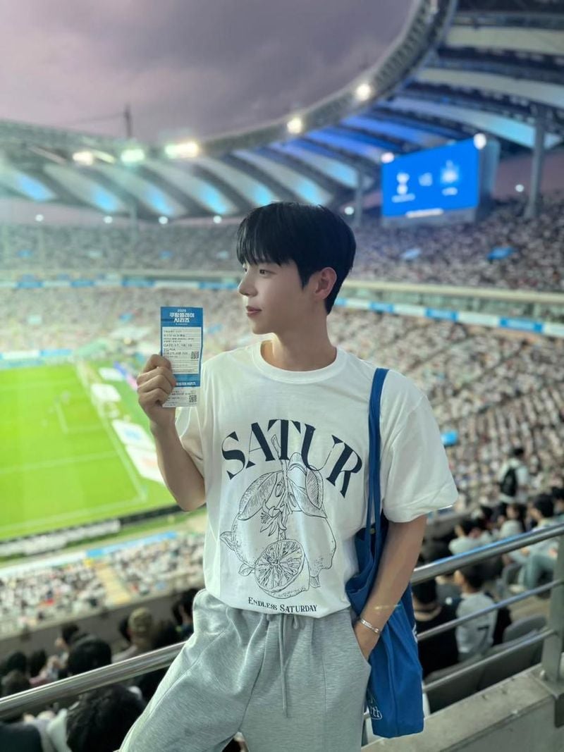 “하나의 역사로 새겨진 순간”…현우, 손흥민 마지막 경기→여름밤 감동 포착 / 배우 현우 인스타그램