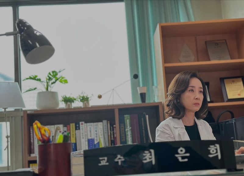 윤유선 / JTBC 에스콰이어