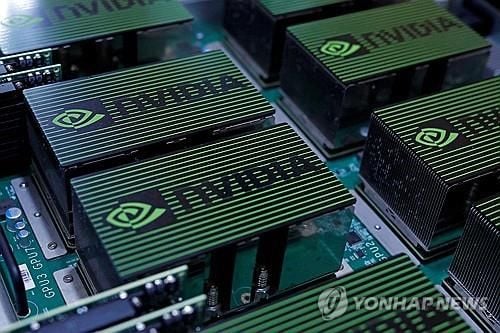 미국, AI 반도체 중국 유출 차단 위해 위치 추적 기능 강화 모색
