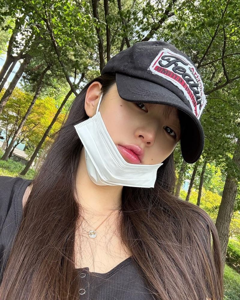 “결국 변하게 하죠”…장원영, 여름 오후→고요한 눈빛의 산책 / 걸그룹 아이브 장원영 인스타그램