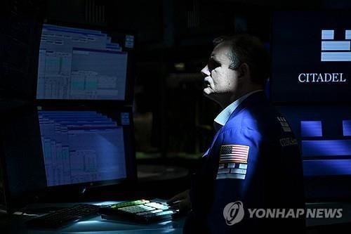 美 7월 서비스업 PMI 50.1로 하락…고용 악화·관세 부담 심화