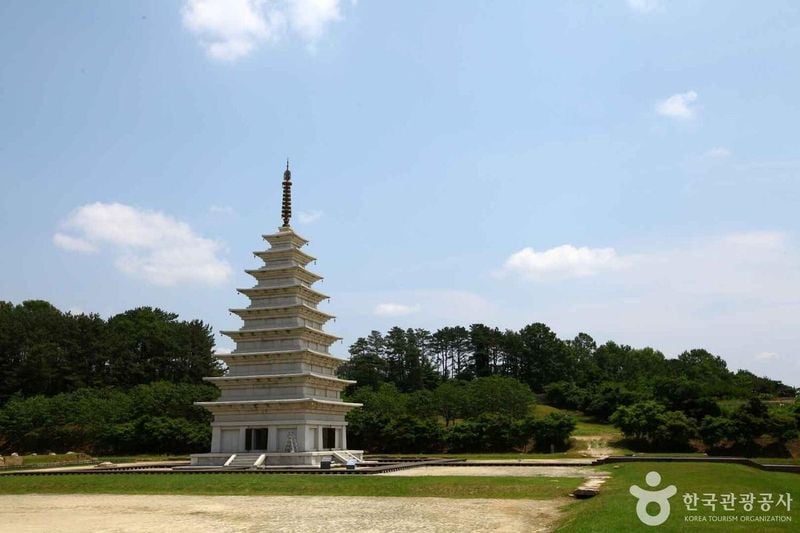사진 출처 = 포토코리아(한국관광공사) 익산 미륵사지