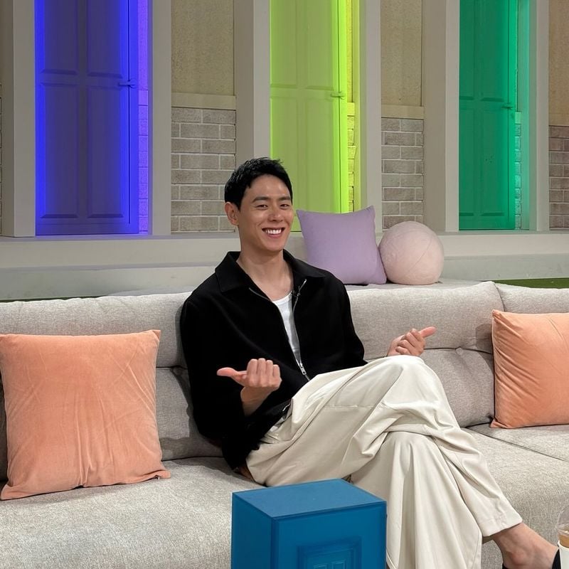 “진짜 괜찮은 사람”…이관희, 여름날 미소→라운지 감성 가득 / 농구선수 이관희 인스타그램
