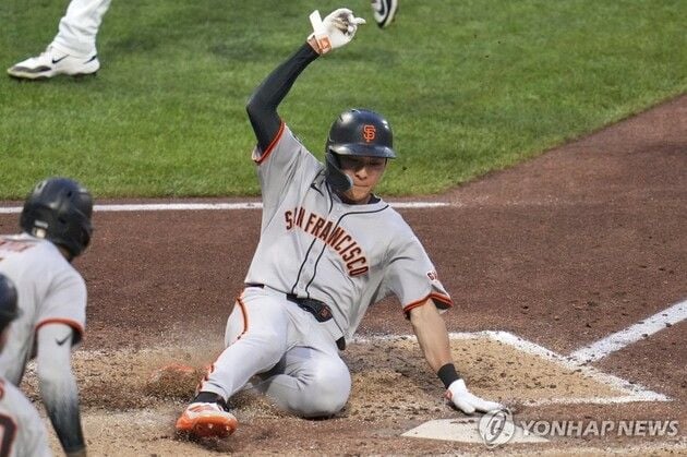 “시즌 26번째 2루타”…이정후, 5경기 연속 장타로 타격감 과시 / 연합뉴스