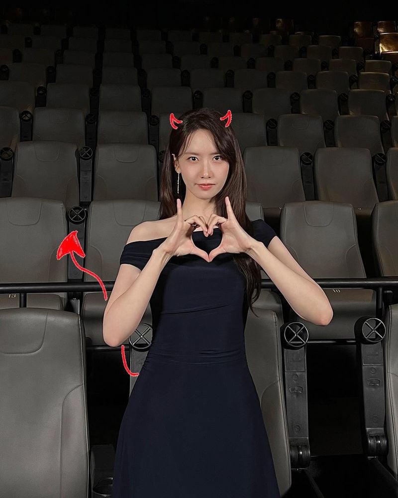 “영화관에 내린 유혹의 미소”…임윤아, 악마적 분위기→설렘 강타 / 소녀시대 임윤아 인스타그램