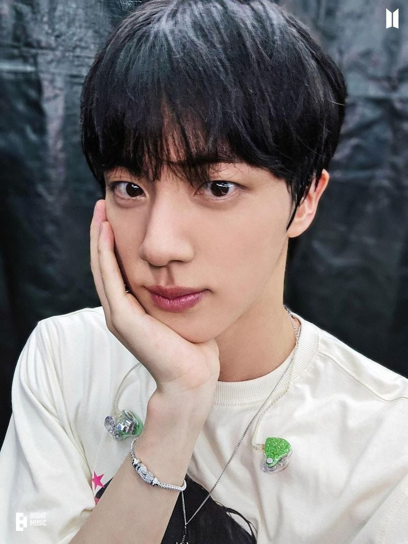 “기부도 월드 투어도”…방탄소년단 진, 스타플래닛 5개월 1위→선한 영향력 확산