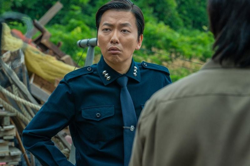 “반전의 경찰”…이동휘, ‘파인: 촌뜨기들’서 위기 속 존재감→극 후반 긴장감 고조 / 월트디즈니 컴퍼니 코리아
