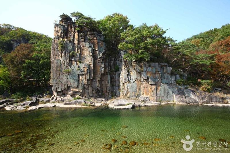 사진 출처 = 포토코리아(한국관광공사) 사인암