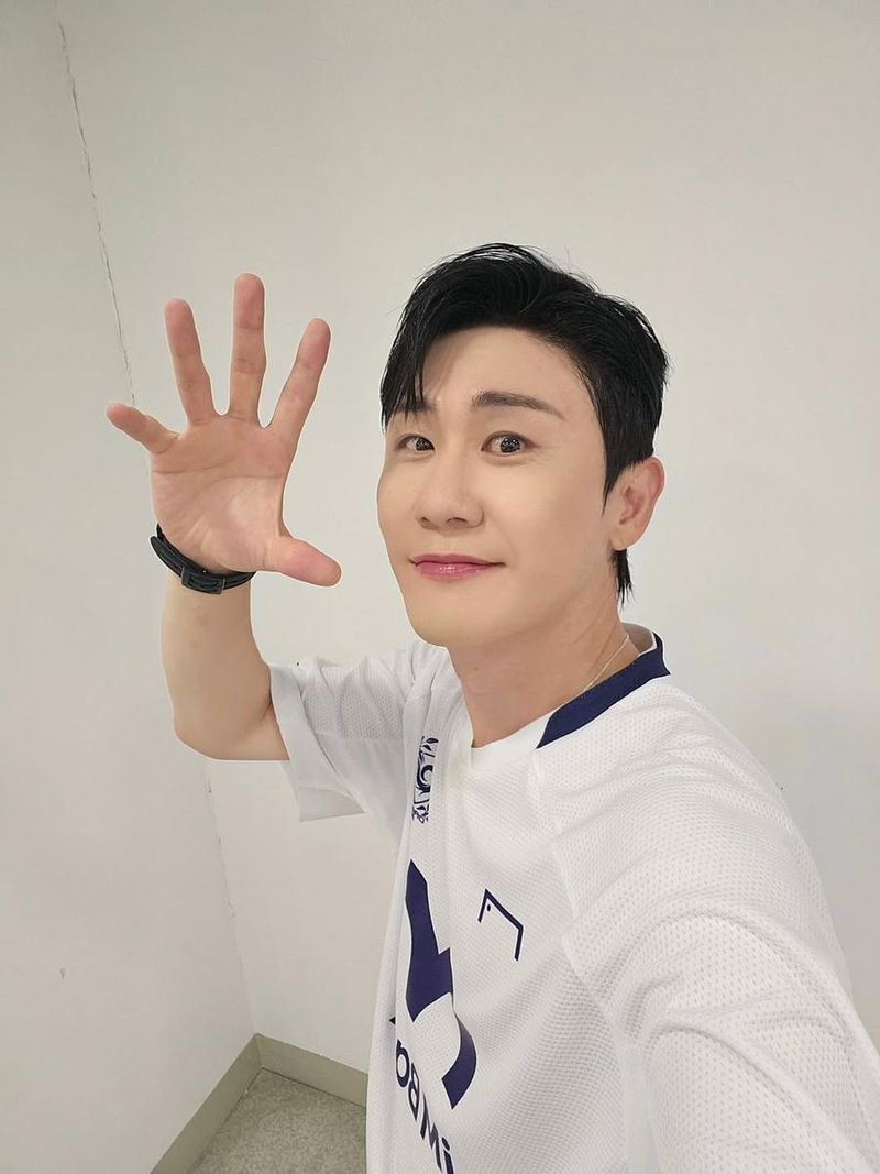 영탁/오피셜