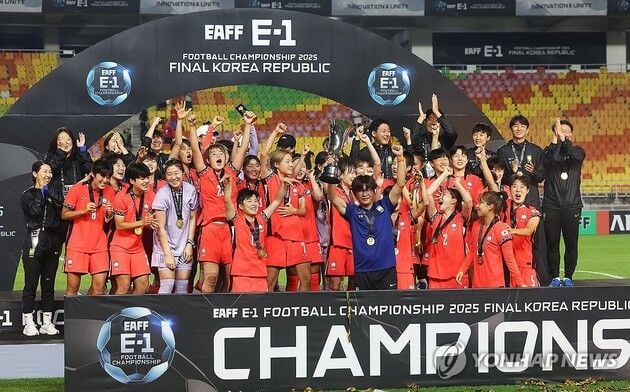 “21위 굳건”…한국 여자축구, FIFA 랭킹 1천778.85점 유지 / 연합뉴스