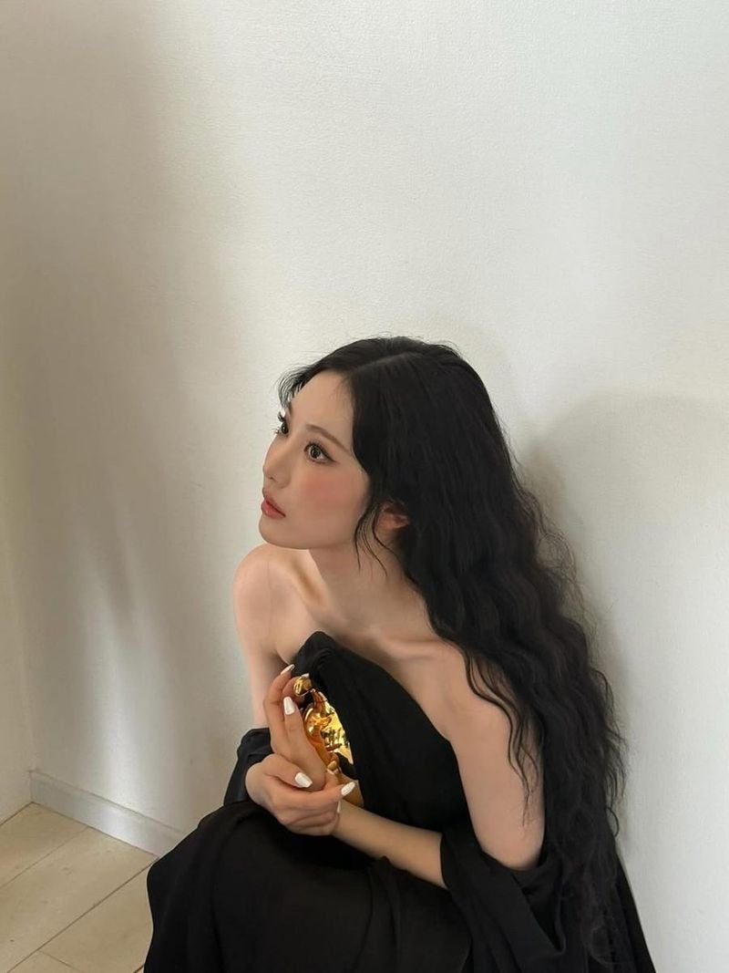 “어디론가 닿을 듯한 시선”…닝닝, 절제된 여름→청초한 강렬함 / 에스파 닝닝 인스타그램