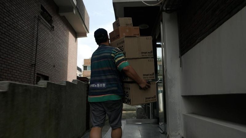 “과로가 부른 비극”…‘추적 60분’ 이송범, 과로사회 구조 추적→멈추지 못하는 현실 고발