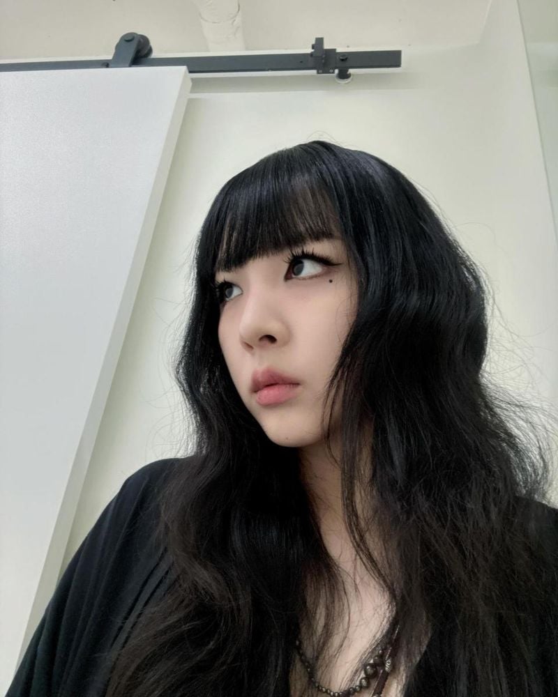 “스스로 마주한 눈빛”…전지우, 잔잔한 여름→고요 속 깊어진 성숙 / 그룹 KARD 전지우 인스타그램