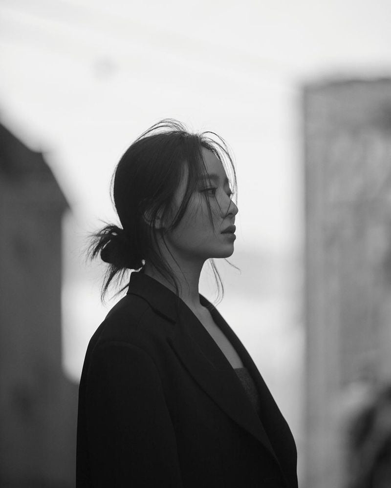 “깊은 슬픔 담았다”…신예영, ‘시간의 문이 닫히면’으로 이별 감성 확장→몰입감 예고 / 셀러빗