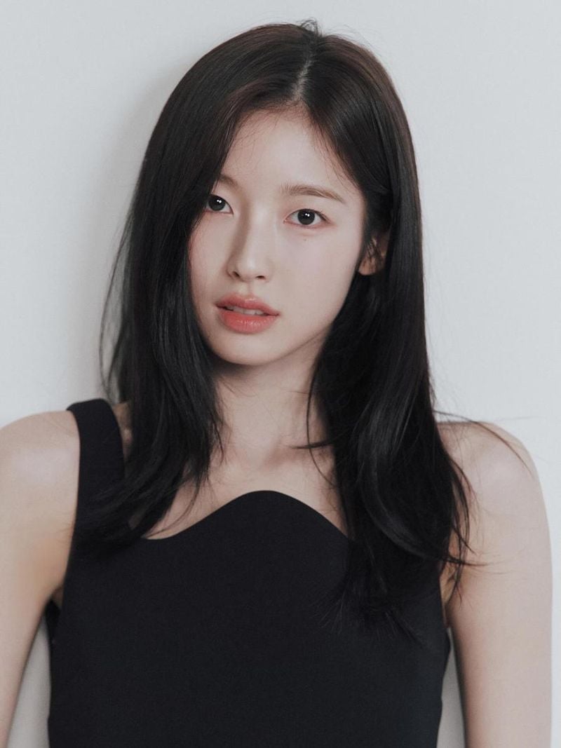 “고요한 눈빛이 머문다”…아린, 여름밤의 정적→청초한 존재감 드러내 / 걸그룹 오마이걸 아린 최예원 인스타그램