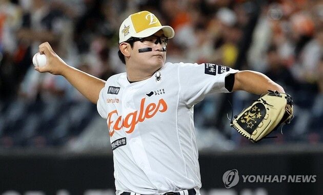 “김서현 올해 24세이브”…김경문 감독, 마무리 신뢰 재확인 / 연합뉴스