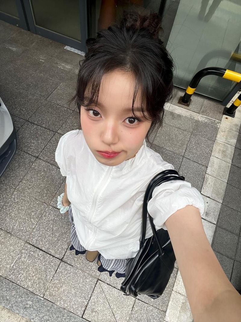 “무심한 듯 마주친 순간”…로시, 맑은 시선→여름의 설렘 재해석 / 가수 로시 인스타그램
