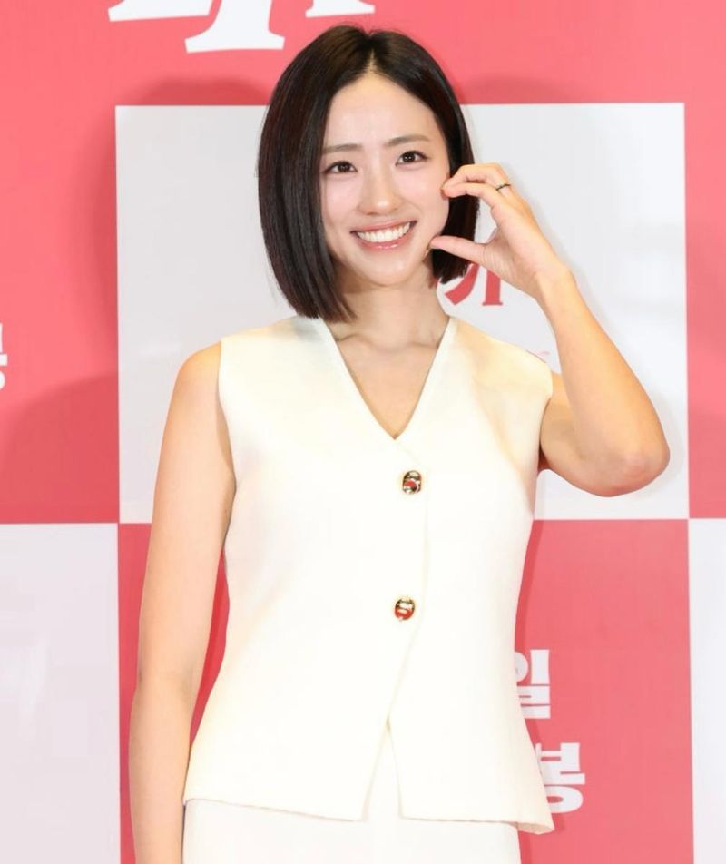 “그래, 웃고 싶었다고”…배혜지, 여름 시사회→청량 미소의 순간 / 기상캐스터 배혜지 인스타그램