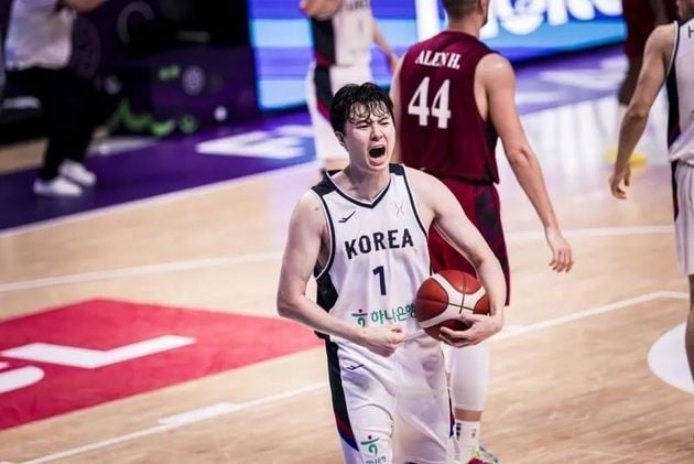 “3점슛 7개 폭발”…이현중·유기상, 아시아컵서 카타르 제압 / 연합뉴스