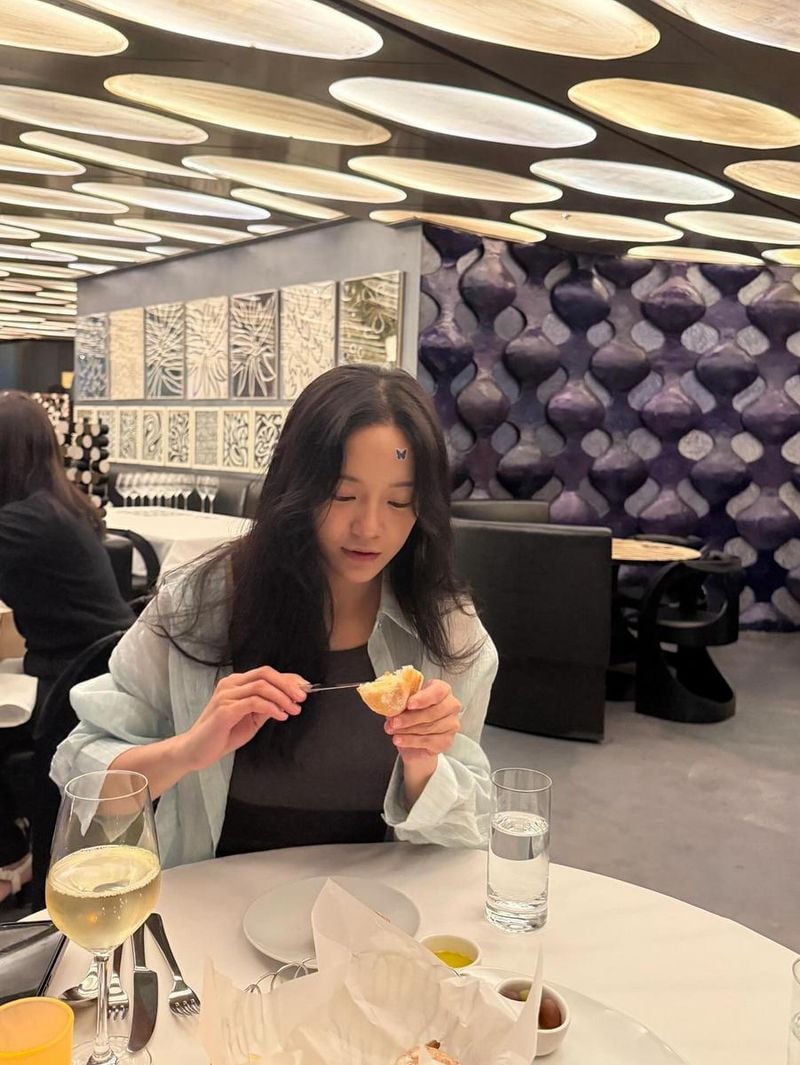 “새로운 취미 레고”…김세정, 휴식의 오후→잔잔한 미소 / 걸그룹 아이오아이 김세정 인스타그램