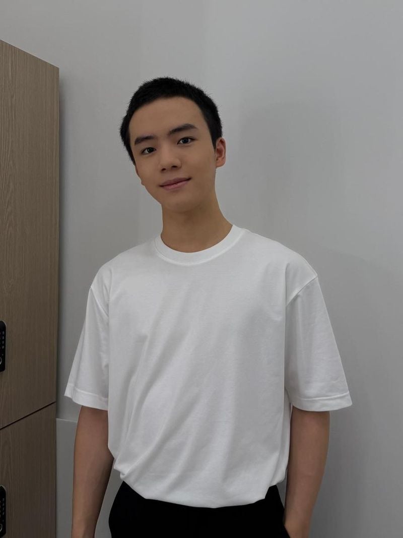 “옛날 사진 아닙니다”…문우진, 짧은 머리→변화의 순간 포착 / 배우 문우진 인스타그램