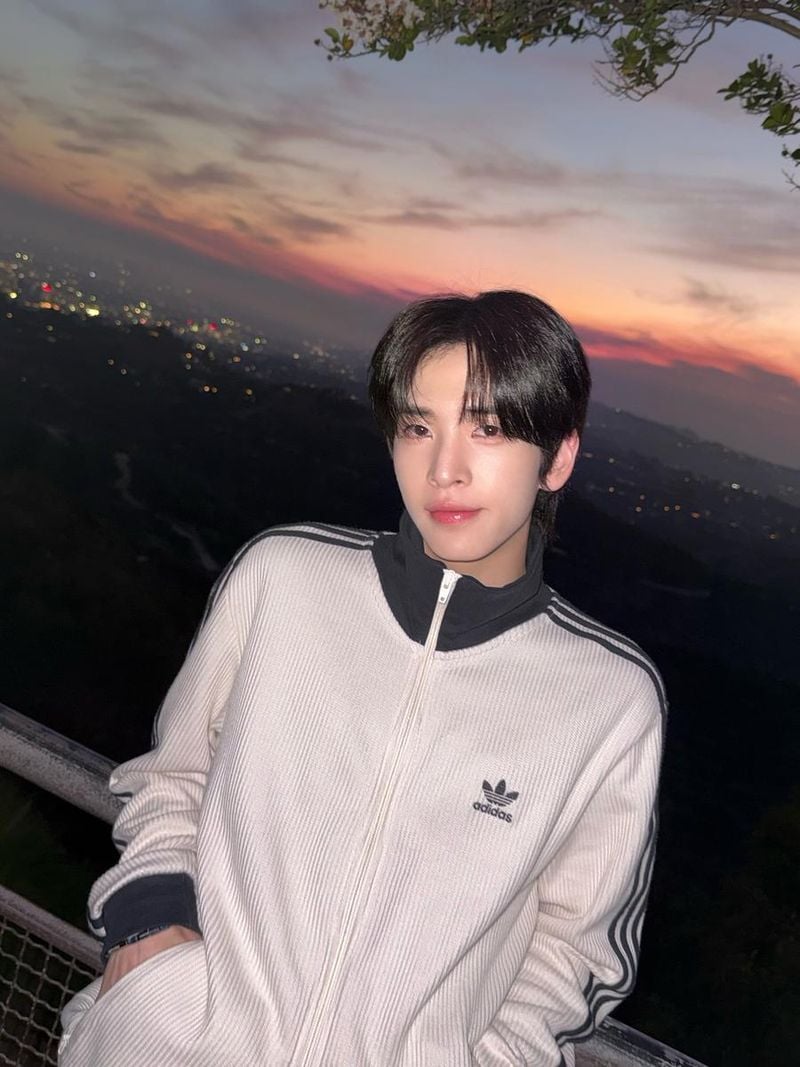 “완벽하게 물든 저녁 공기”…앨런, 노을 아래 새로운 온기→잔잔한 여운 / 그룹 크래비티 앨런 인스타그램