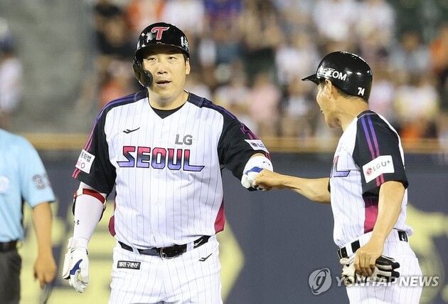 “2천500안타 기록 달성”…김현수, 연장 결승타로 LG 승리 견인 / 연합뉴스