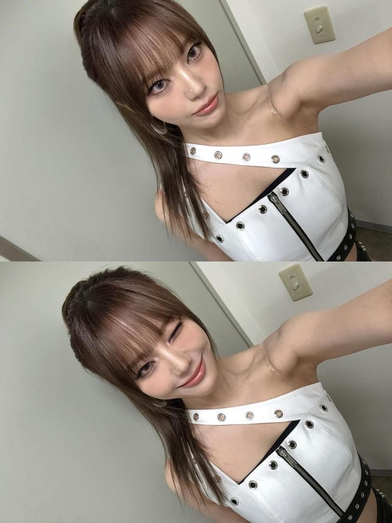 “달빛 아래 고요히 머무른 순간”…문수아, 투명한 여름밤→심쿵 셀카 / 걸그룹 빌리 문수아 인스타그램