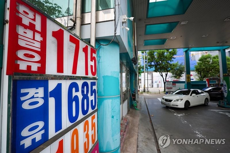 주유소 휘발유·경유 가격 2주 연속 상승…평균 판매가 2.2원·4.1원씩 올라