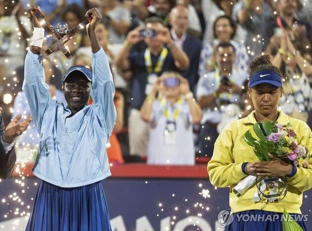“준우승 소감 30초 논란”…오사카, 음보코 축하 누락 후 사과 / 연합뉴스