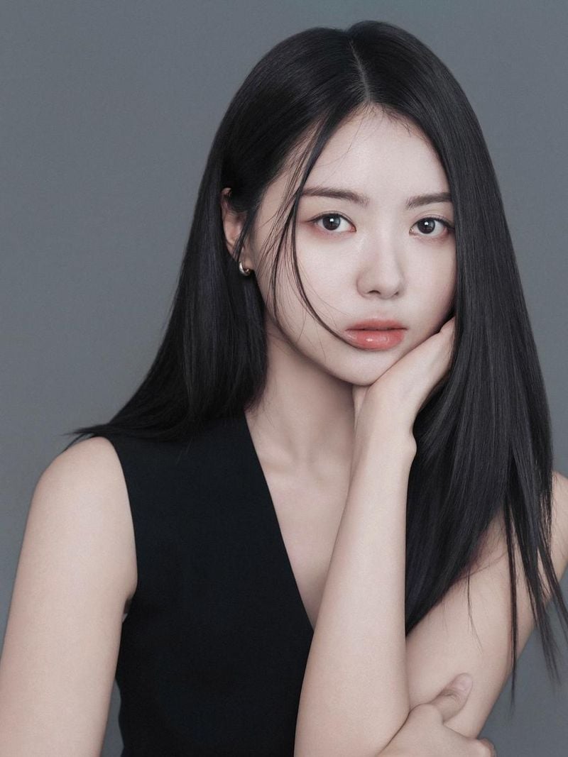 “고요한 눈빛의 깊이”…임나영, 시선 압도→여름 무드 / 걸그룹 아이오아이 임나영 인스타그램
