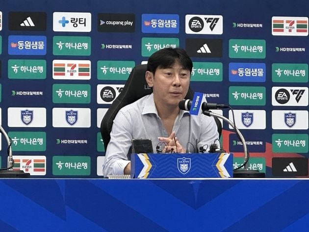 “한 골 먹으면 두 골 넣겠다”…신태용, 울산 감독 복귀하며 공격 축구 예고 / 연합뉴스