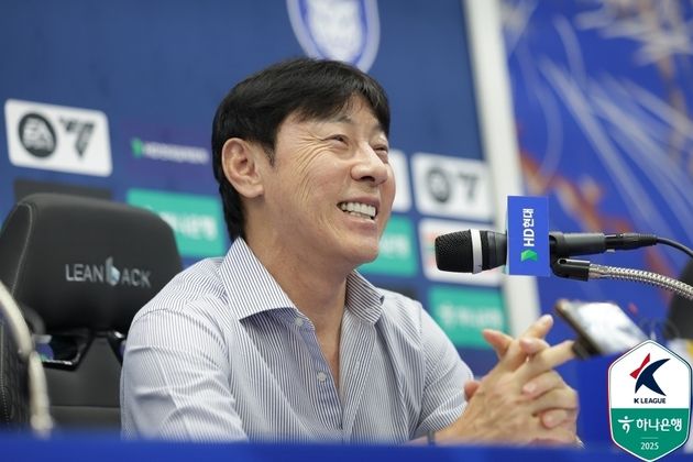 “명문 호랑이 복귀 선언”…신태용, 울산 사령탑 부임 후 첫 각오 밝혀 / 연합뉴스