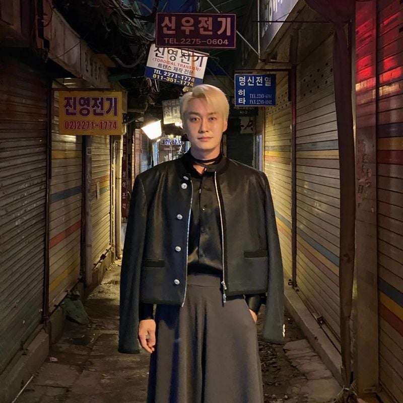 “어둠 속에 빛나는 순간”…오의식, 절제미 속 압도적 존재감→강렬 근황 / 배우 오의식 인스타그램