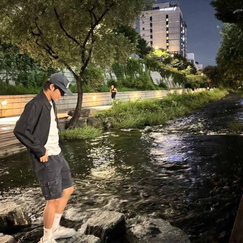 “도심 속 밤하늘 아래”…박수오, 여름밤 산책→고요한 위로 전한 순간 / 배우 박수오 인스타그램