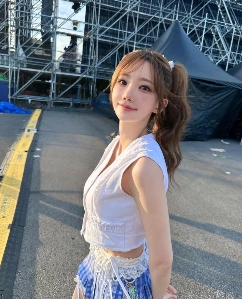 “즐겁고 좋았던 순간”…마젠타, 청명한 여름→미소 속 반전 에너지 / 걸그룹 QWER 마젠타 인스타그램