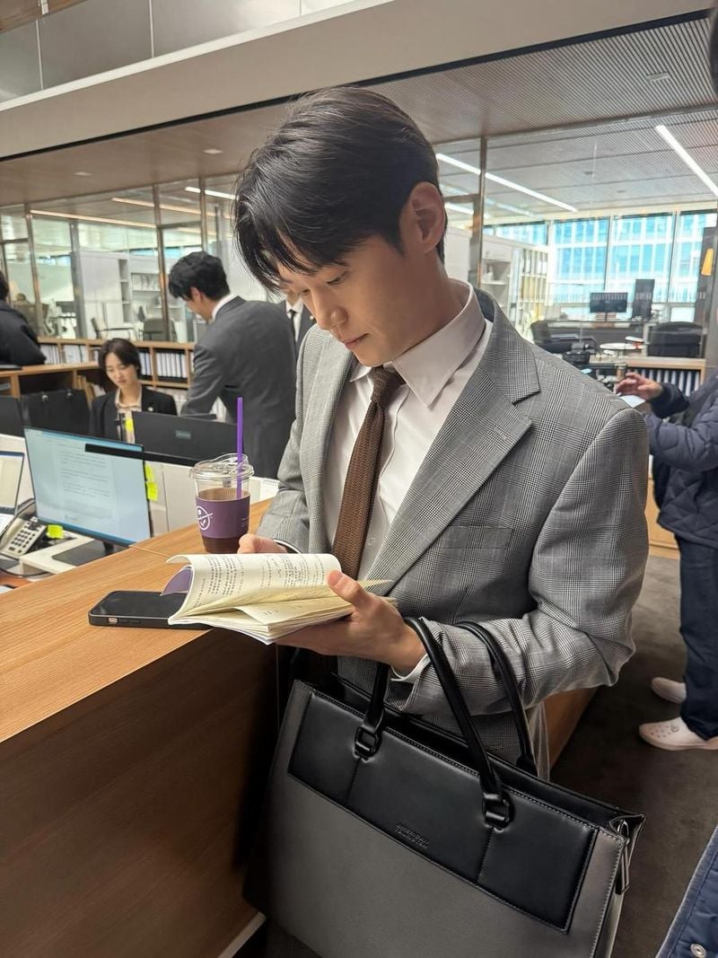 “항상 감사합니다”…이학주, 촬영장 속 집중→성장하는 연기 열정 / 배우 이학주 인스타그램