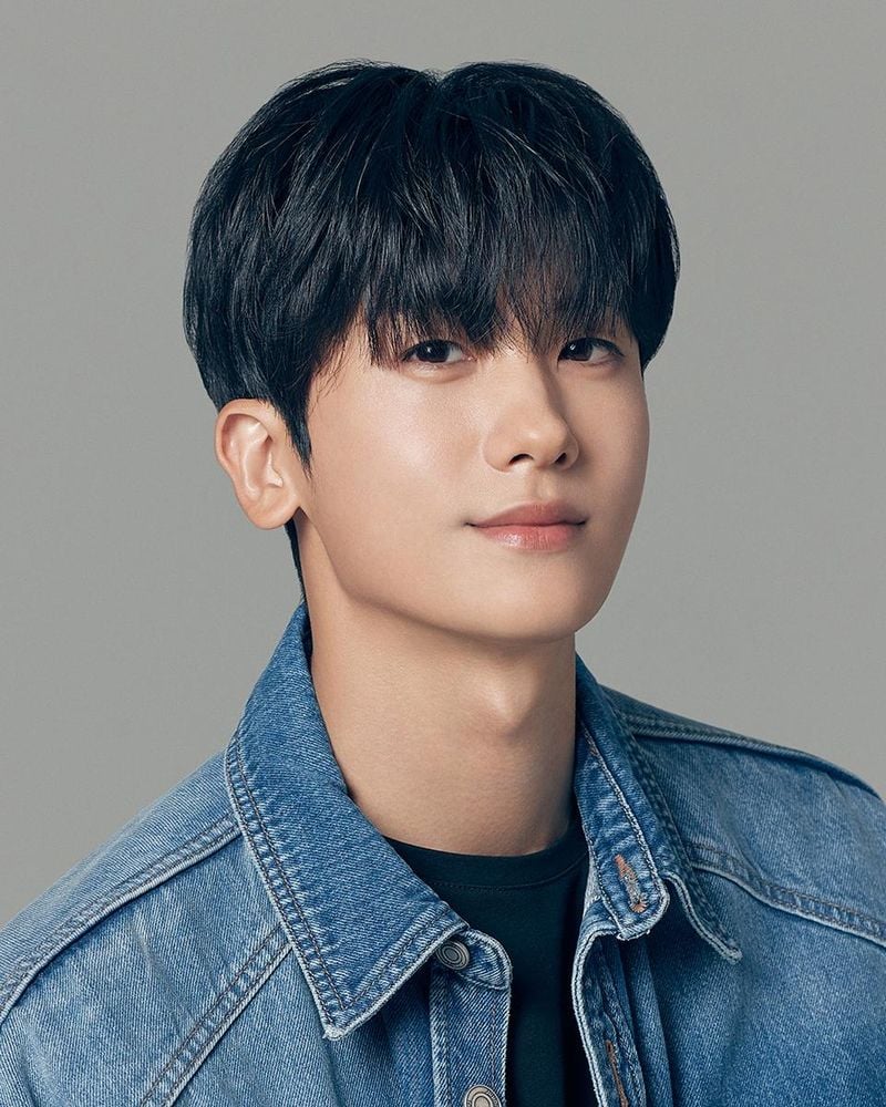 박형식 / 레브엔터테인먼트