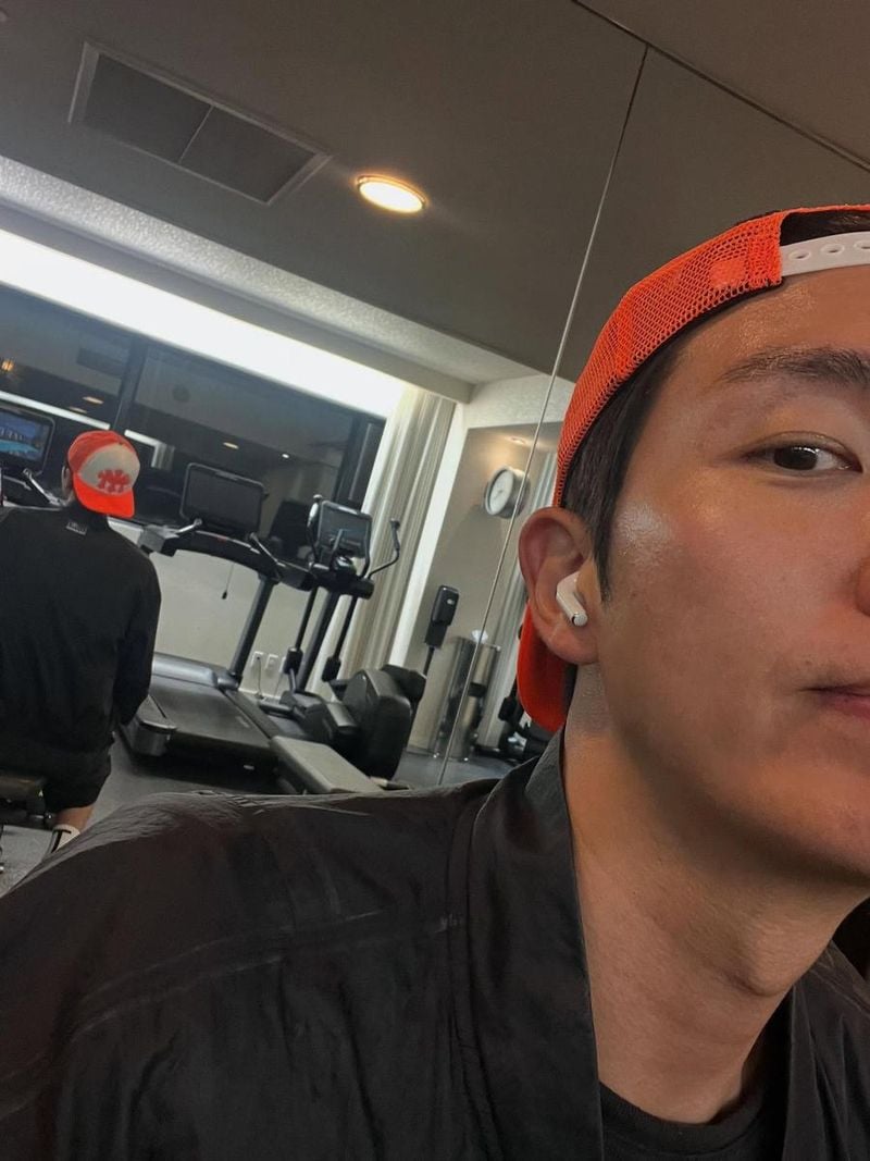 “낯선 아침의 단정한 고요”…임슬옹, 운동 속 침착한 시선→거울 너머 성숙함 / 그룹 2AM 임슬옹 인스타그램