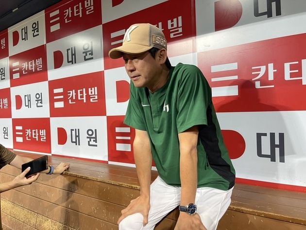 “5⅓이닝 2실점 호투”…메르세데스, 데뷔전 나이스 피칭 / 연합뉴스