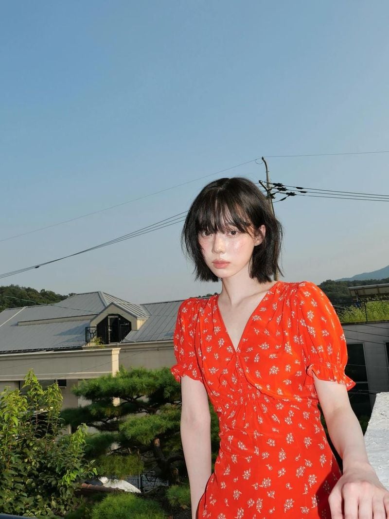 “발그레한 여름 오후”…윈터, 청량한 유혹→붉은 꽃처럼 피어난 순간 / 에스파 윈터 인스타그램