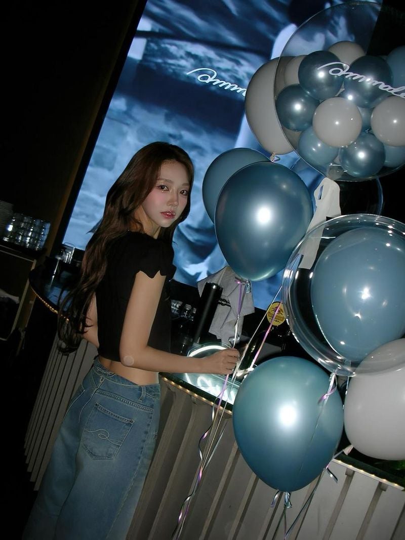 “입어보자마자 반해버렸어요”…김혜진, 환한 미소 속 파티→여름 밤 실루엣 / 솔로지옥4 출연자 모델 김혜진 인스타그램