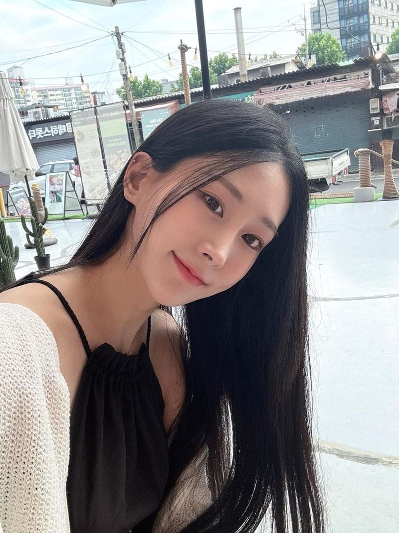 “햇살 머금은 미소”…김의영, 맑은 여름 오후→싱그러운 셀카 / 가수 김의영 인스타그램