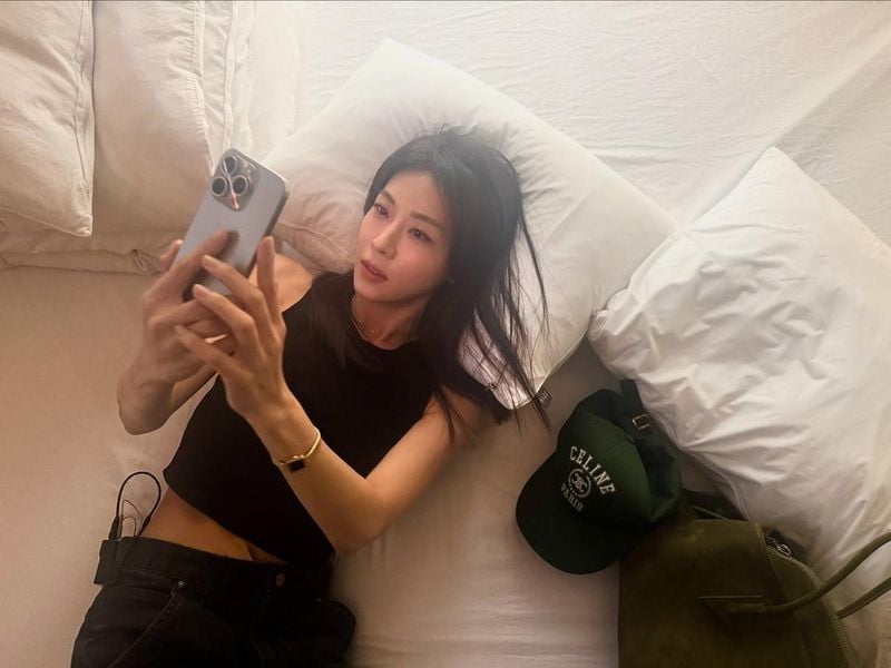 “한여름, 마음은 잠시 멈춘 듯”…하지원, 고요 속 자신만의 시간→잔잔한 힐링 / 배우 하지원 인스타그램