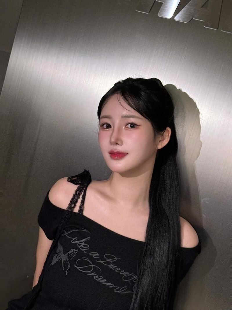 “헤메 어때요”…김리원, 긴 머리의 청초함→여름 밤 시선 압도 / 너의 연애 출연자 김리원 인스타그램