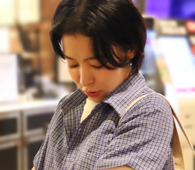 “이고가 모냐며능요”…홍자, 타투 스티커로 밤공기 속 변신 / 가수 홍자 인스타그램