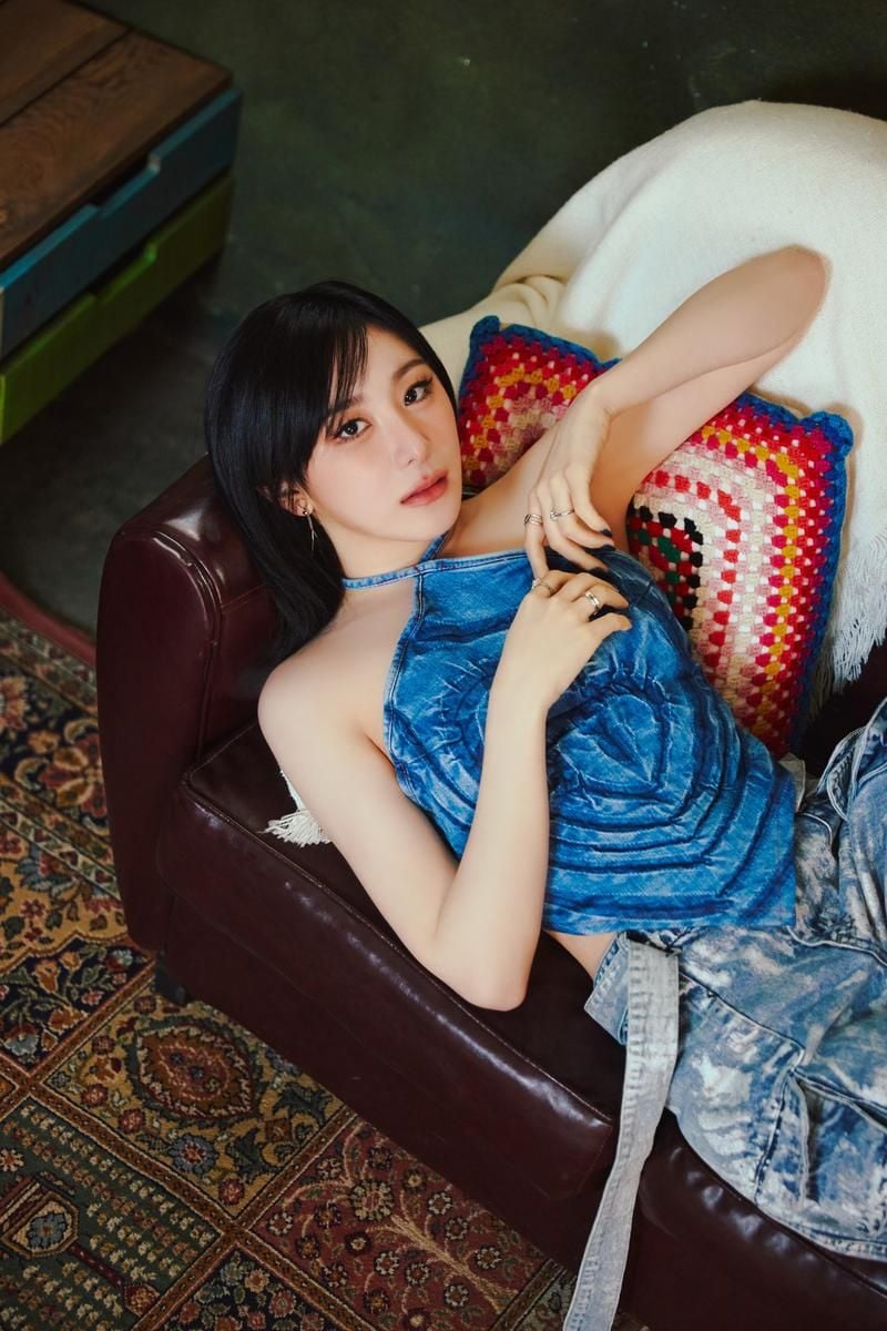 “이채연, 타임루프 속 이중 매력”…‘사랑의 코딩법’ 주연→연기와 가수 모두 사로잡는다 / 알비더블유,WM엔터테인먼트