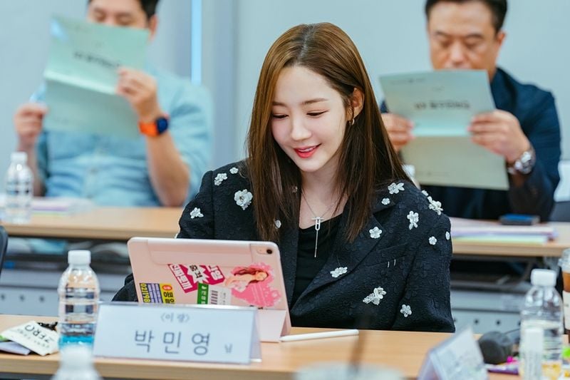 “케이퍼물 여왕의 변신”…박민영·박희순, ‘컨피던스맨KR’ 대본리딩→오감 자극 예고