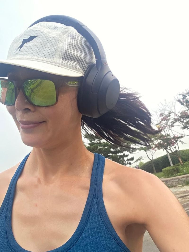 “무엇을 따라 뛰었을까요”…문정희, 여름 런닝→긍정 에너지로 충전 / 배우 문정희 인스타그램